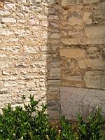 Amberieu, Eglise Saint-Cyr, Ancienne pierre romaine (2)